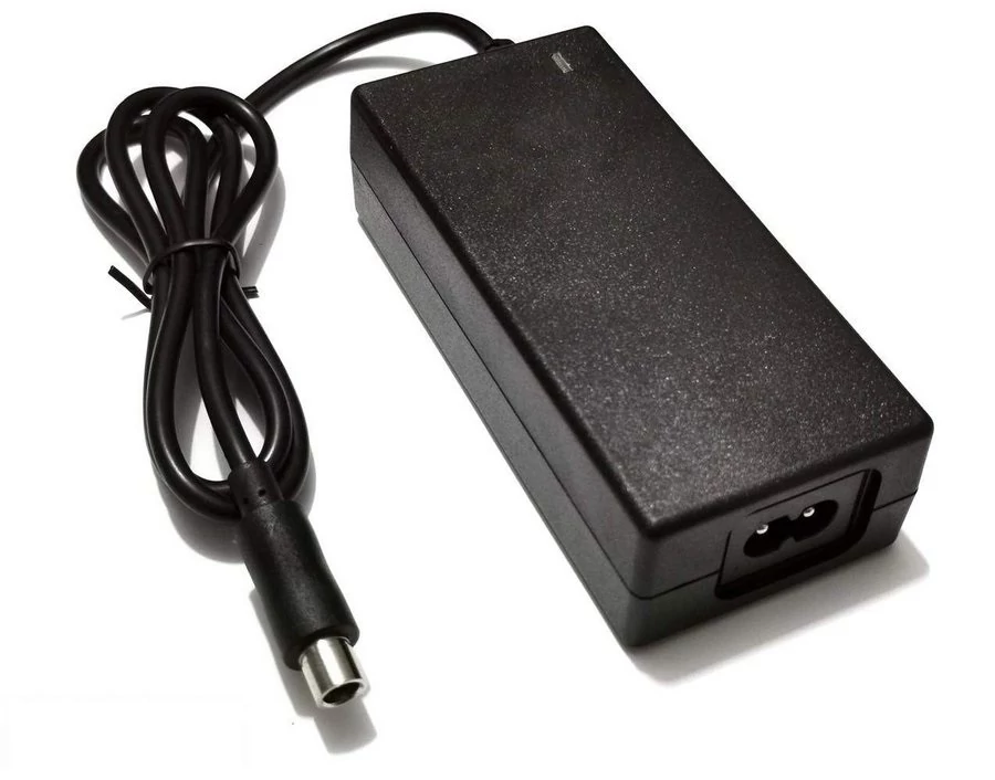 42 Volt 2A Akku töltő (10S Li-ion akku pakk) , Xiaomi Mijia M365,Ninebot Es1 Es2